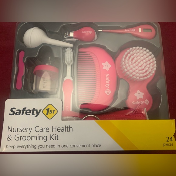 Safety 1st Pink Nursery Care Health & Grooming Kit - Picture 1 of 2